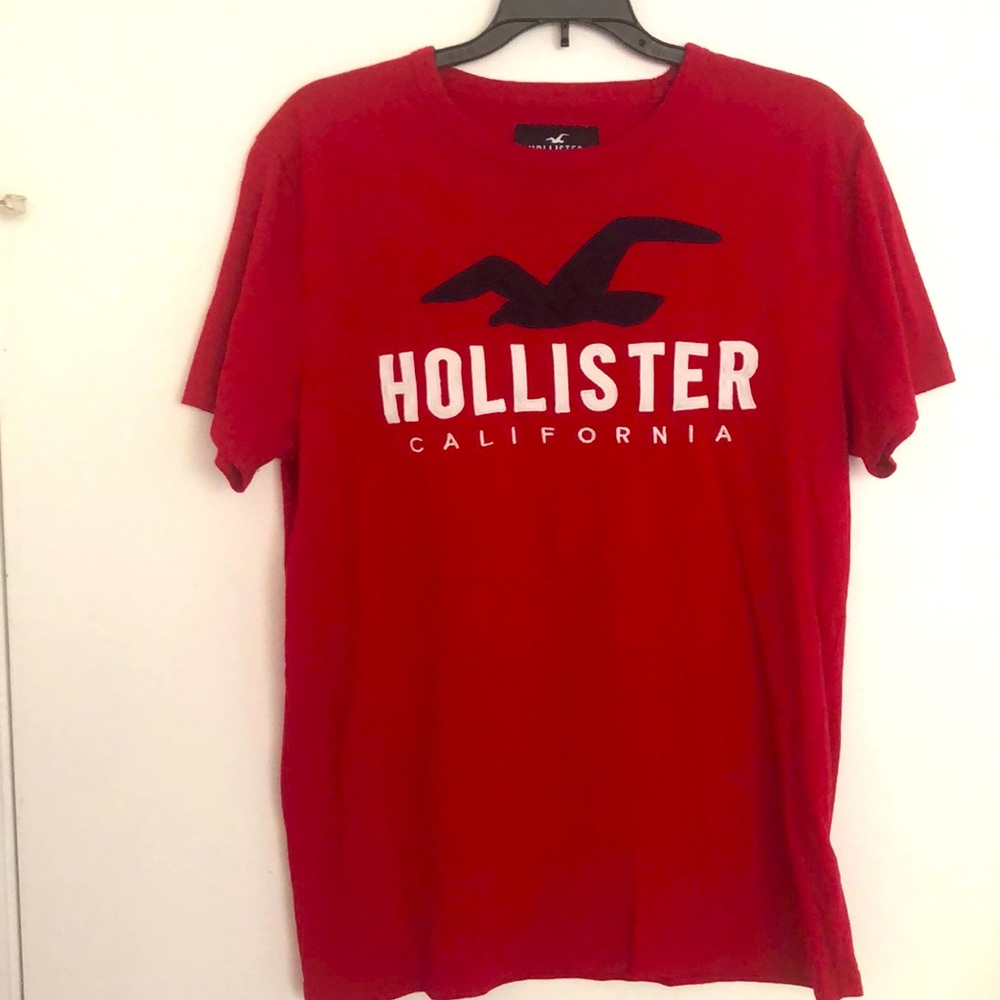 Hollister California red L tee shirt